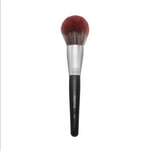 Morphe e41 round deluxe powder brush